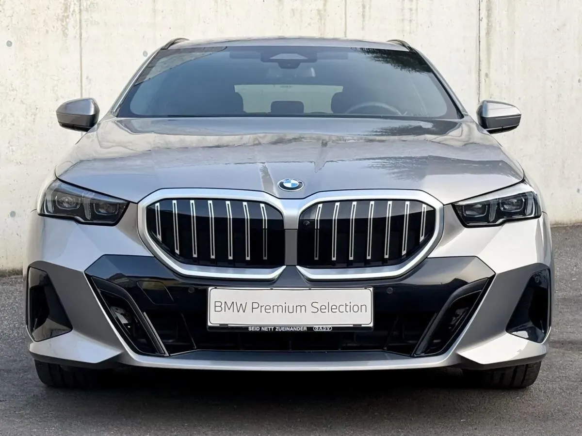 BMW 5 Series 2025 photo 2