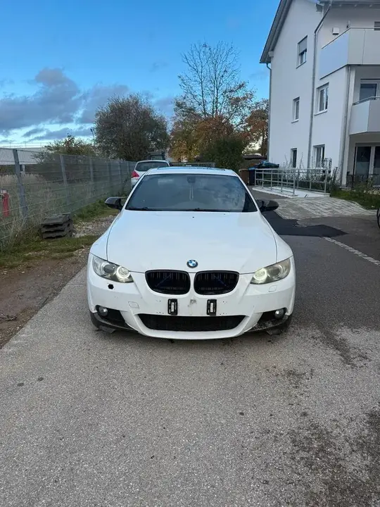 BMW 325I