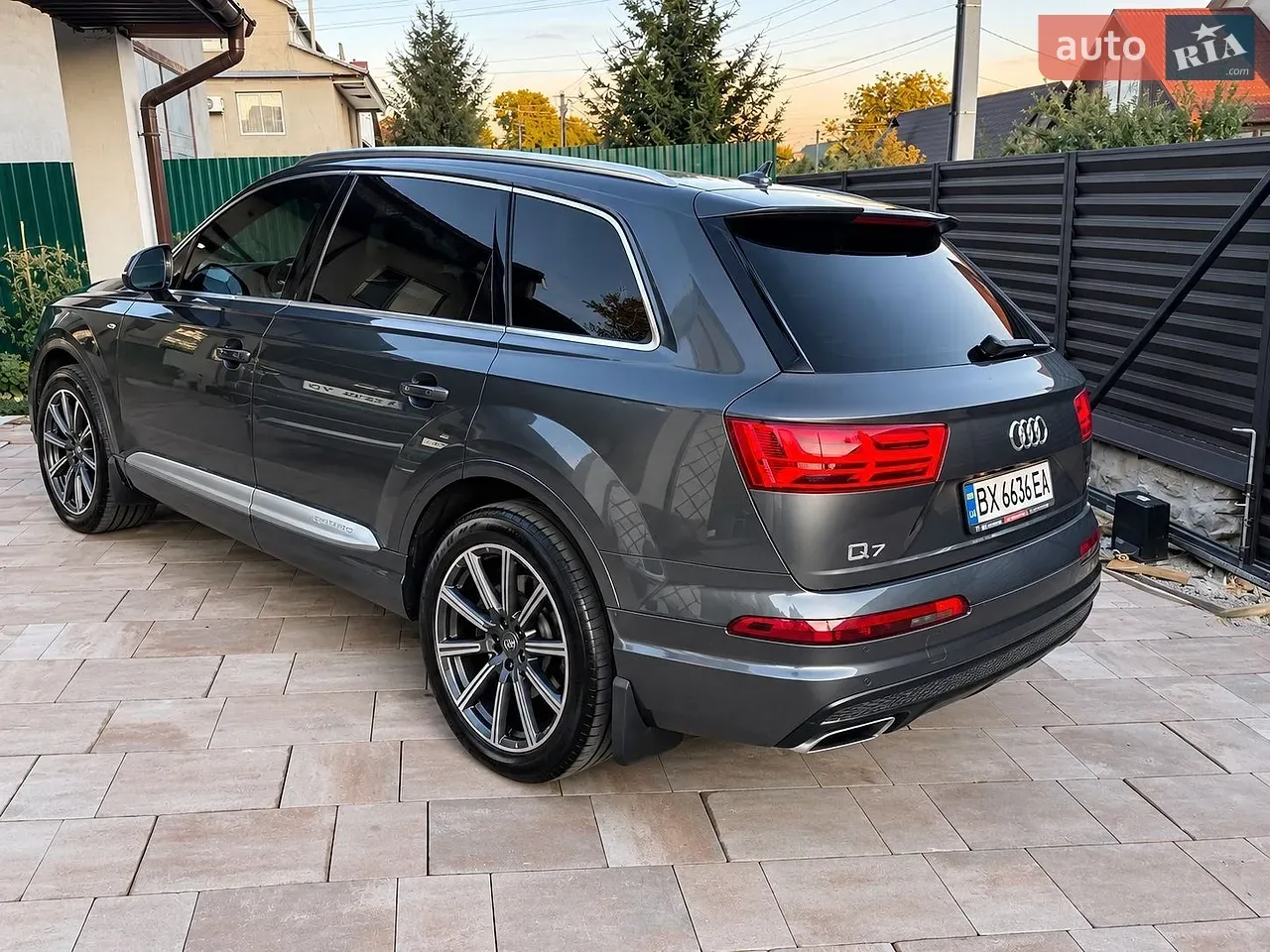 Audi Q7 2017 photo 2