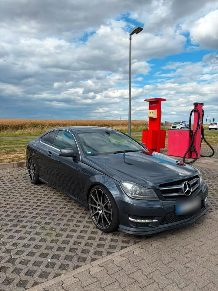 Mercedes-Benz C180