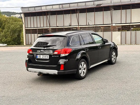 Subaru Legacy 2011 photo 4