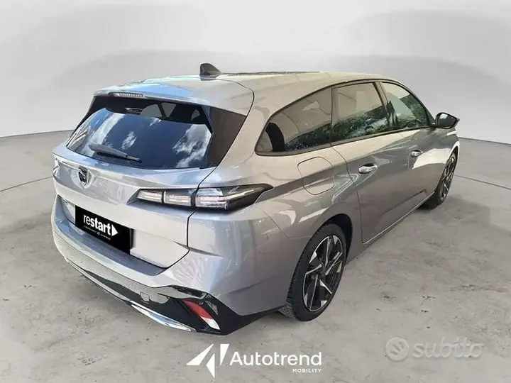 Peugeot 308 2022 photo 2