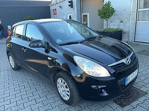 Hyundai I20 2010 photo 2