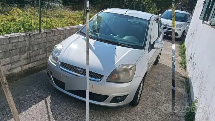 Ford Fiesta 2008 photo 2