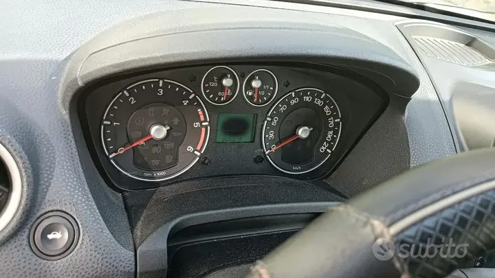 Ford Fiesta 2008 photo 3