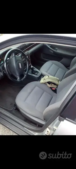Audi A4 1997 photo 3