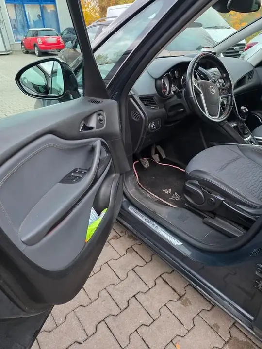 Opel Zafira Tourer