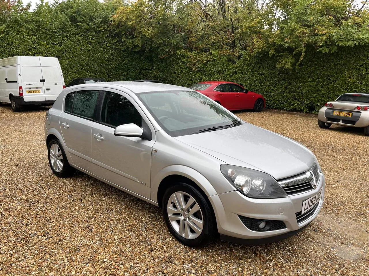 Vauxhall Astra 2009 photo 3