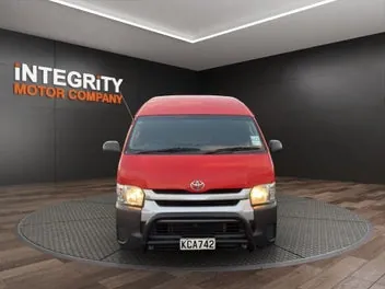 Toyota Hiace 2016 photo 3