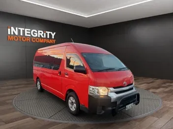 Toyota Hiace 2016 photo 2