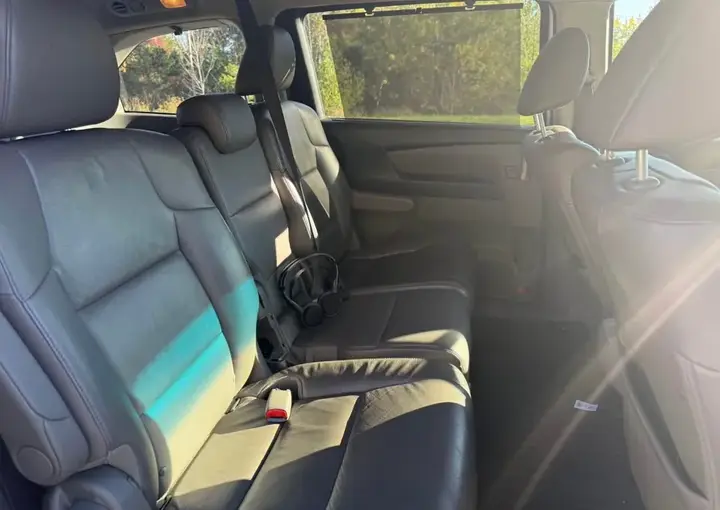 Honda Odyssey 2011 photo 5