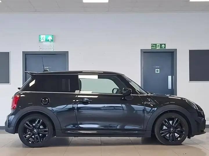 Mini Cooper S 2023 photo 3