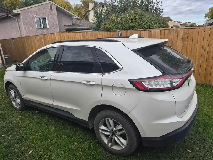 Ford Edge 2015 photo 4