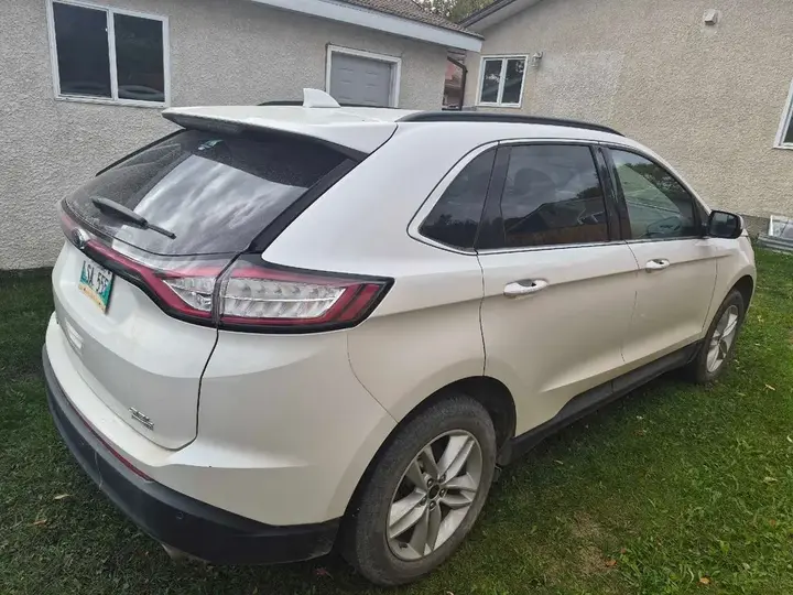 Ford Edge 2015 photo 3