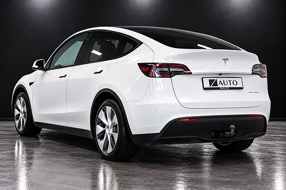 Tesla Model Y 2023 photo 4