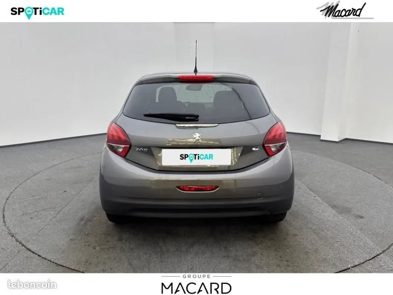 Peugeot 208 2019 photo 5