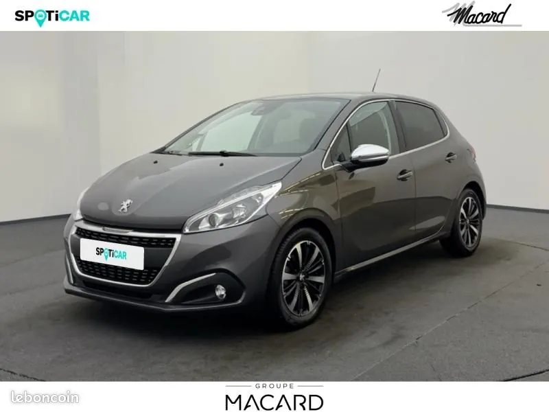 Peugeot 208 2019 photo 2