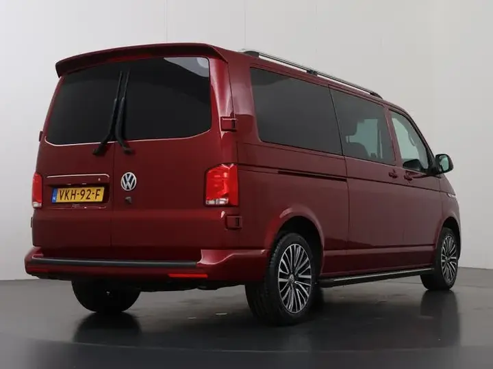 Volkswagen Transporter 2021 photo 2