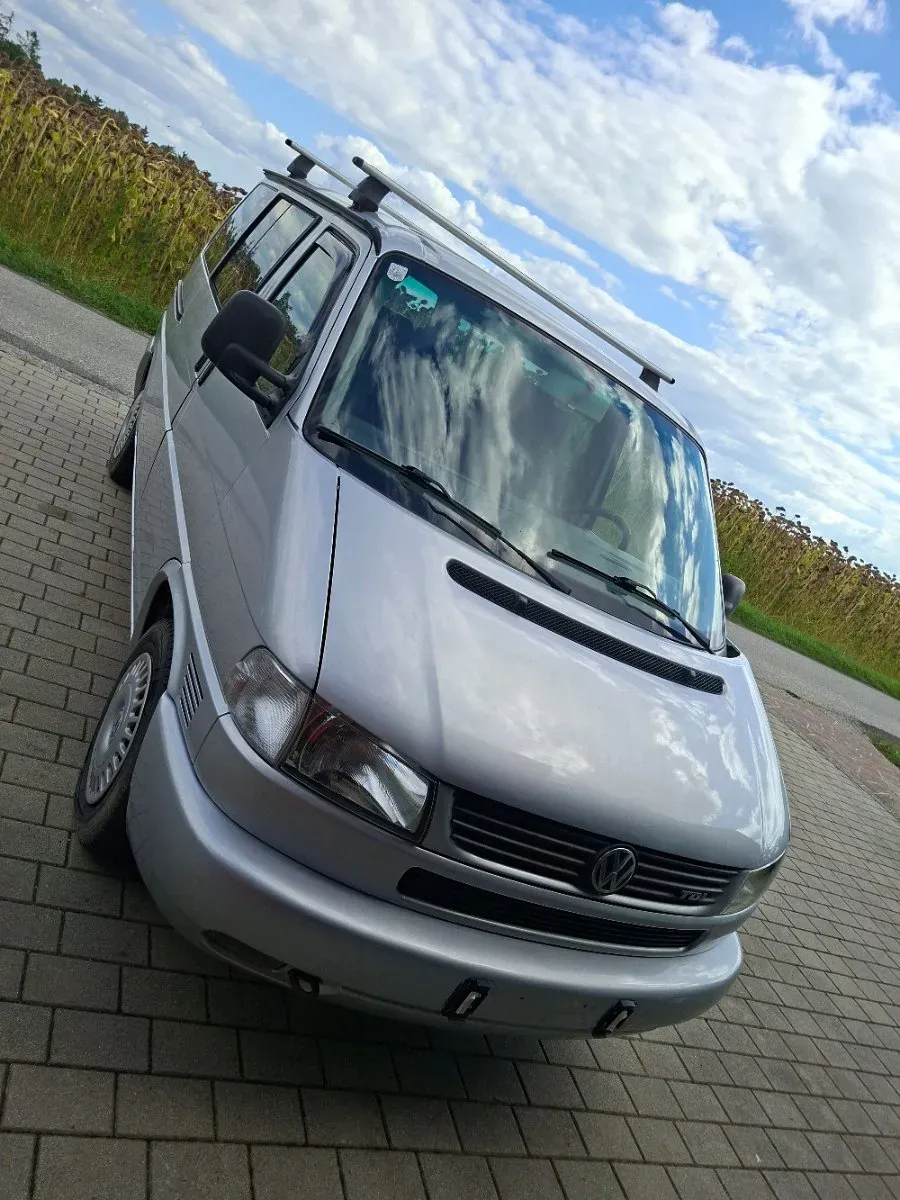 Volkswagen Multivan 2000 photo 3