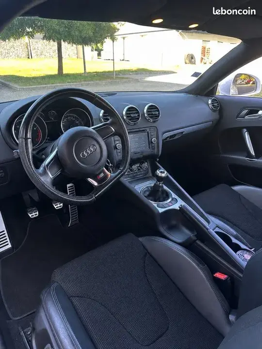 Audi Tt 2010 photo 3