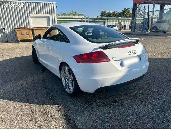 Audi Tt 2010 photo 2