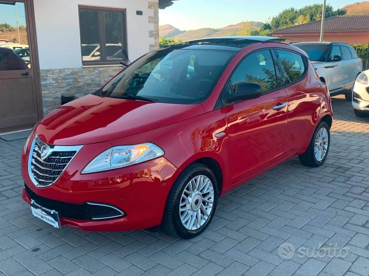 Lancia Ypsilon