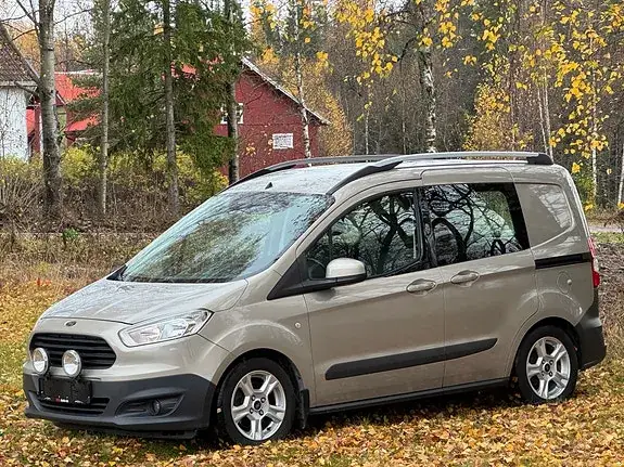 Ford Transit Courier 2015 photo 5