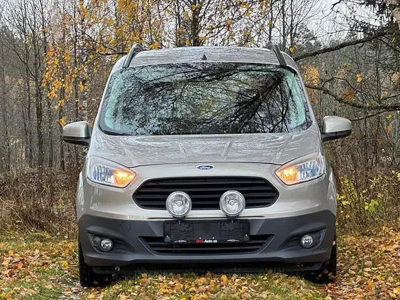Ford Transit Courier 2015 photo 4