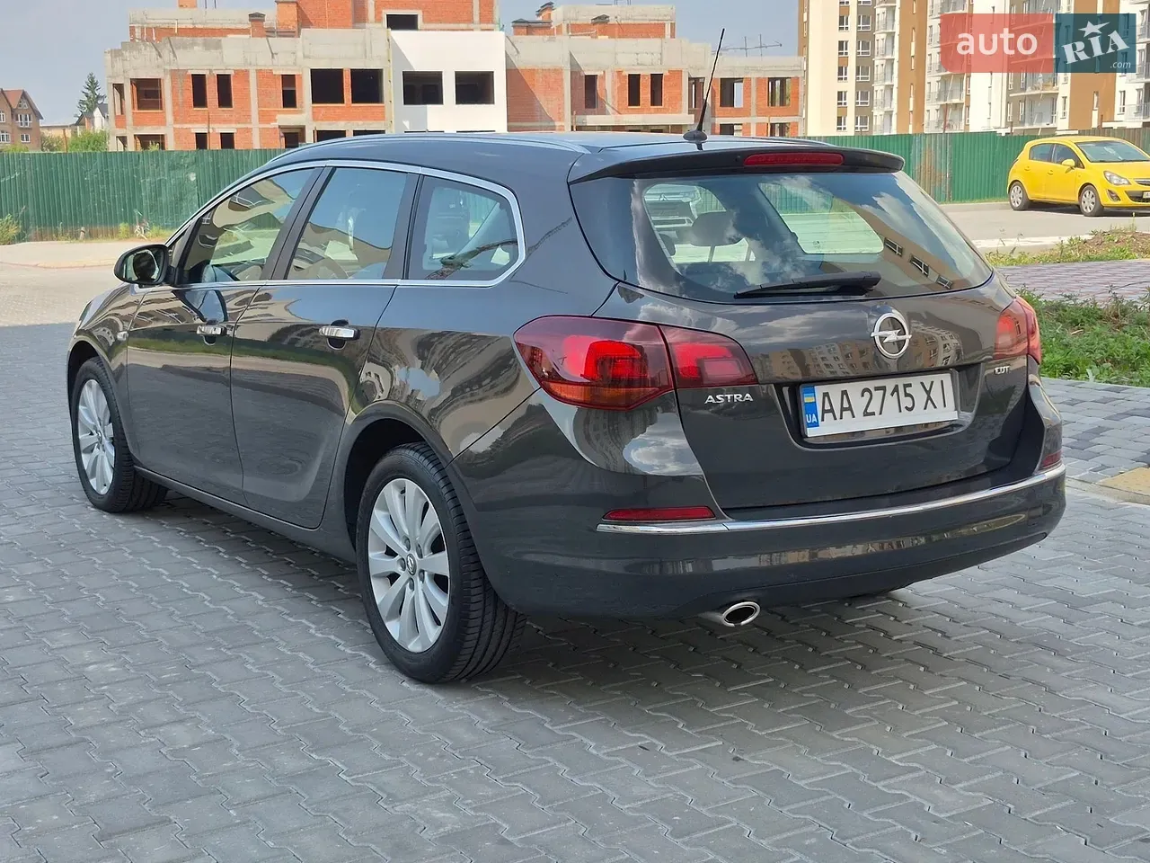Opel Astra 2013 photo 5