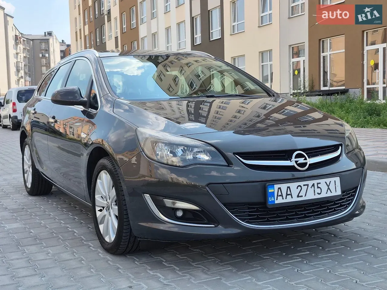Opel Astra 2013 photo 3