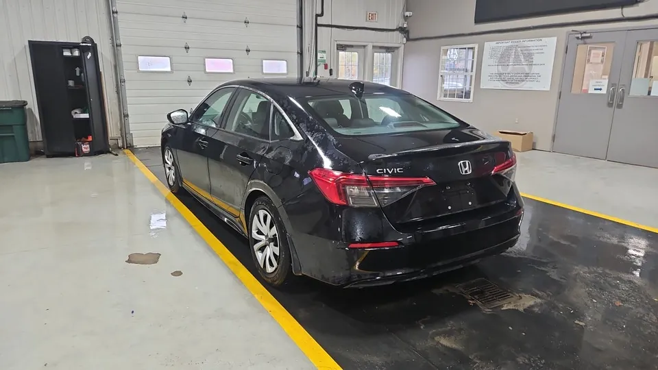 Honda Civic 2022 photo 3