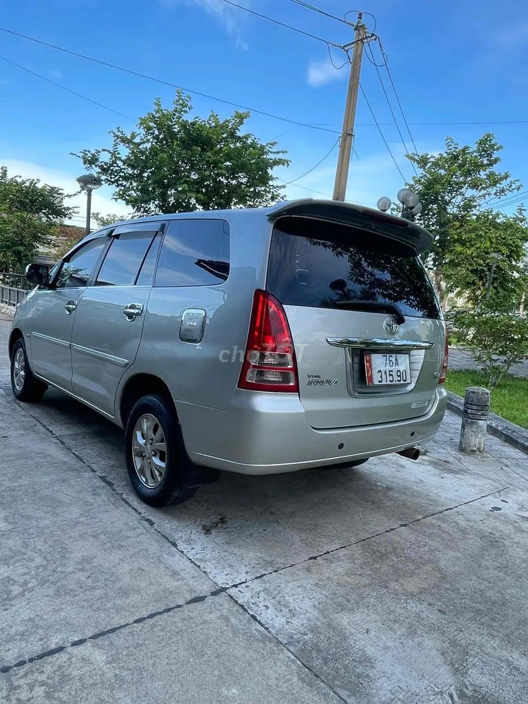 Toyota Innova 2006 photo 4