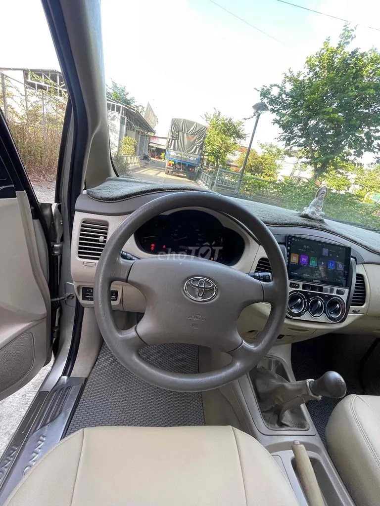 Toyota Innova 2006 photo 5