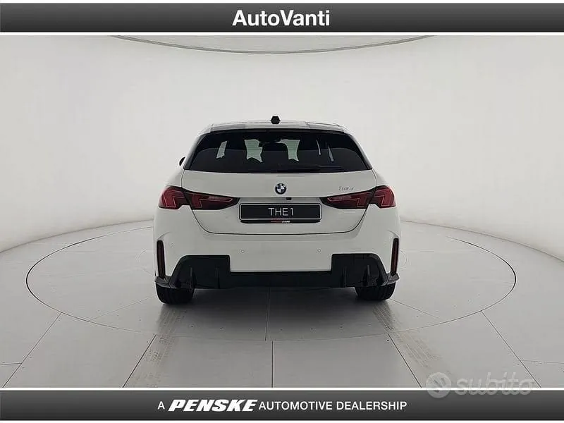 BMW 1 Series 2026 photo 4