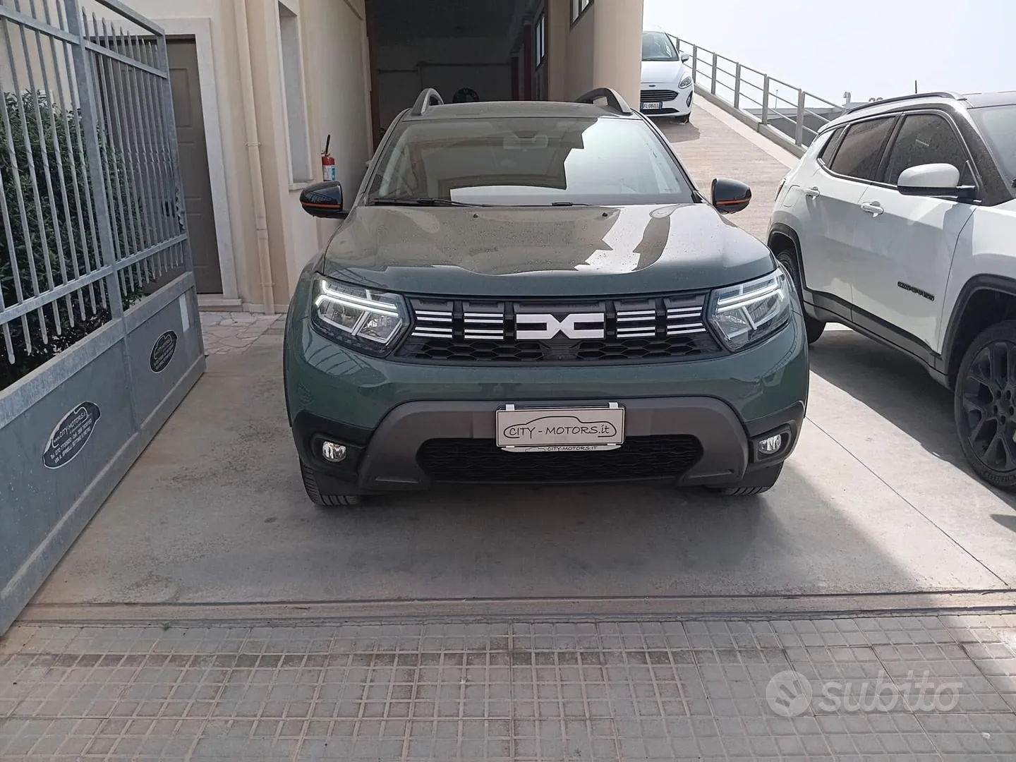 Dacia Duster 2023 photo 2
