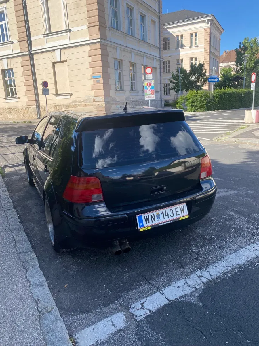 Volkswagen Golf 2000 photo 2