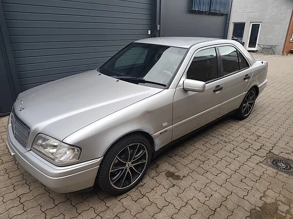 Mercedes-Benz C280