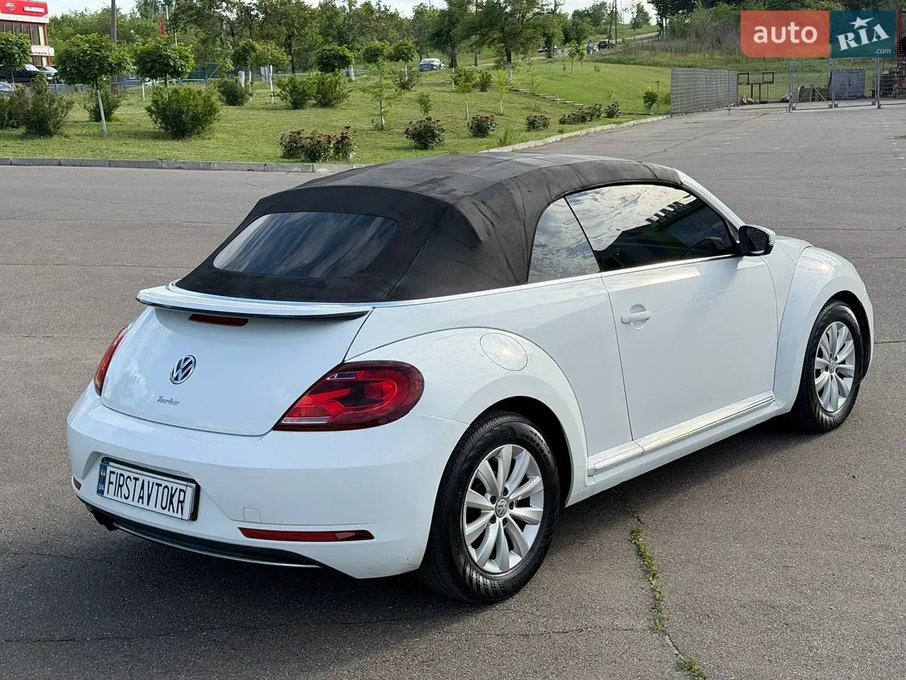 Volkswagen Beetle 2017 photo 3