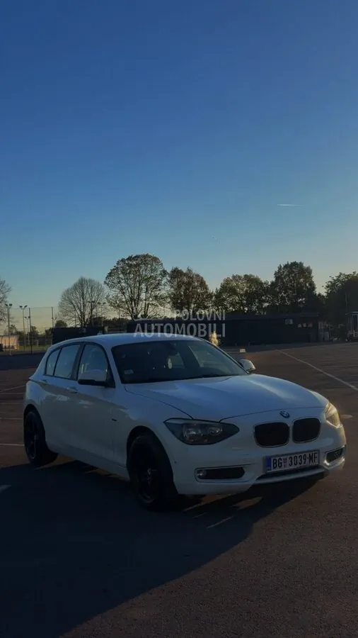 BMW 118 2011 photo 2
