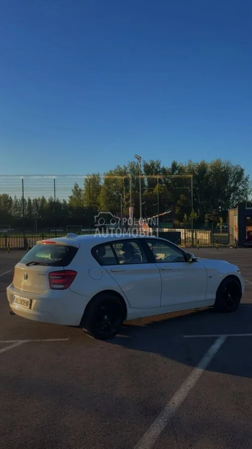 BMW 118 2011 photo 4