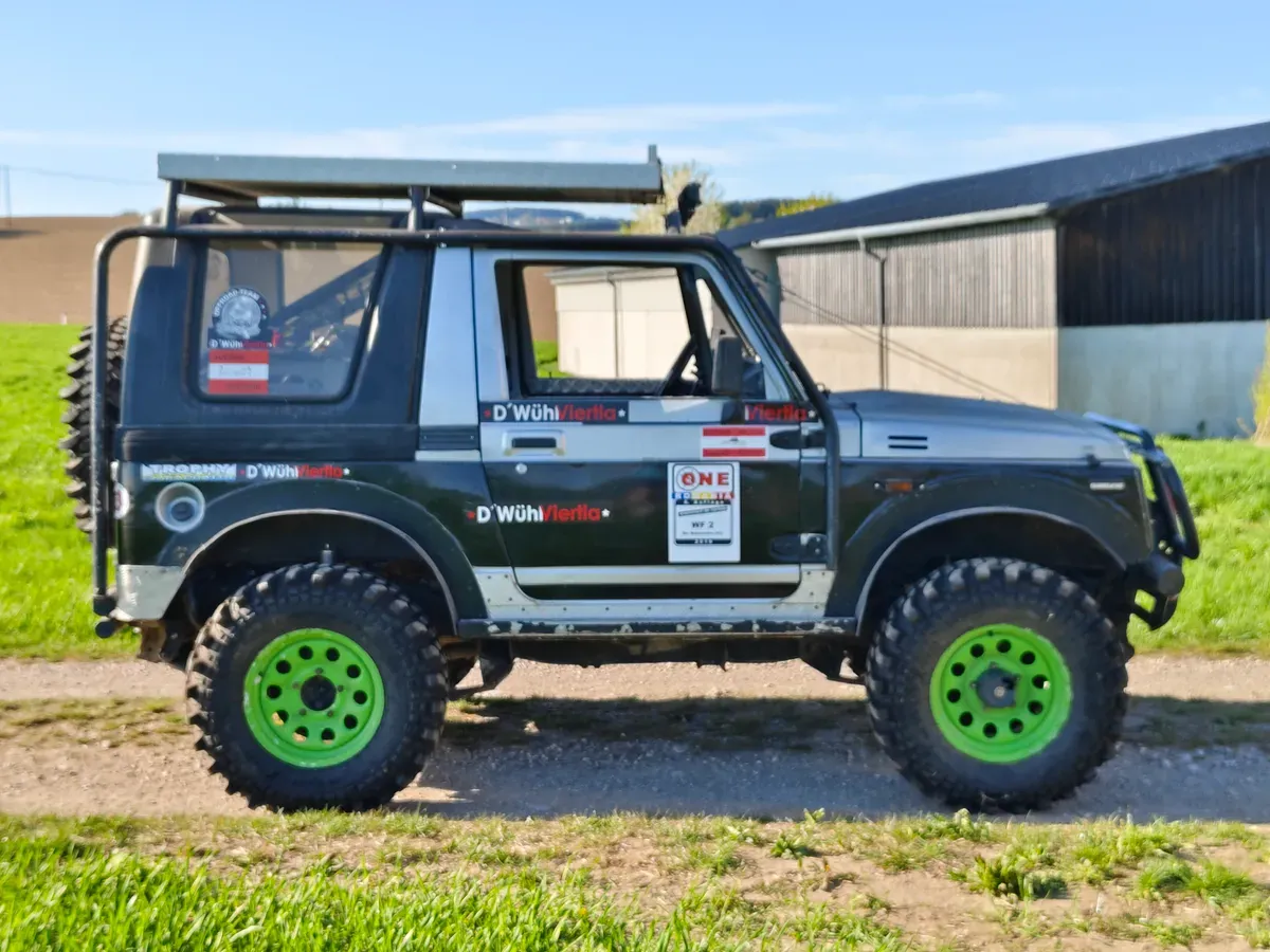 Suzuki Samurai 1989 photo 2