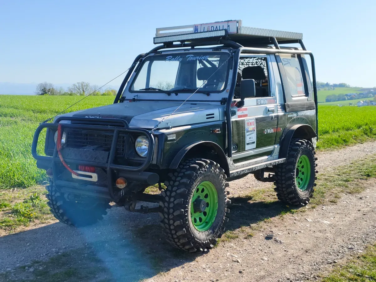 Suzuki Samurai 1989 photo 3