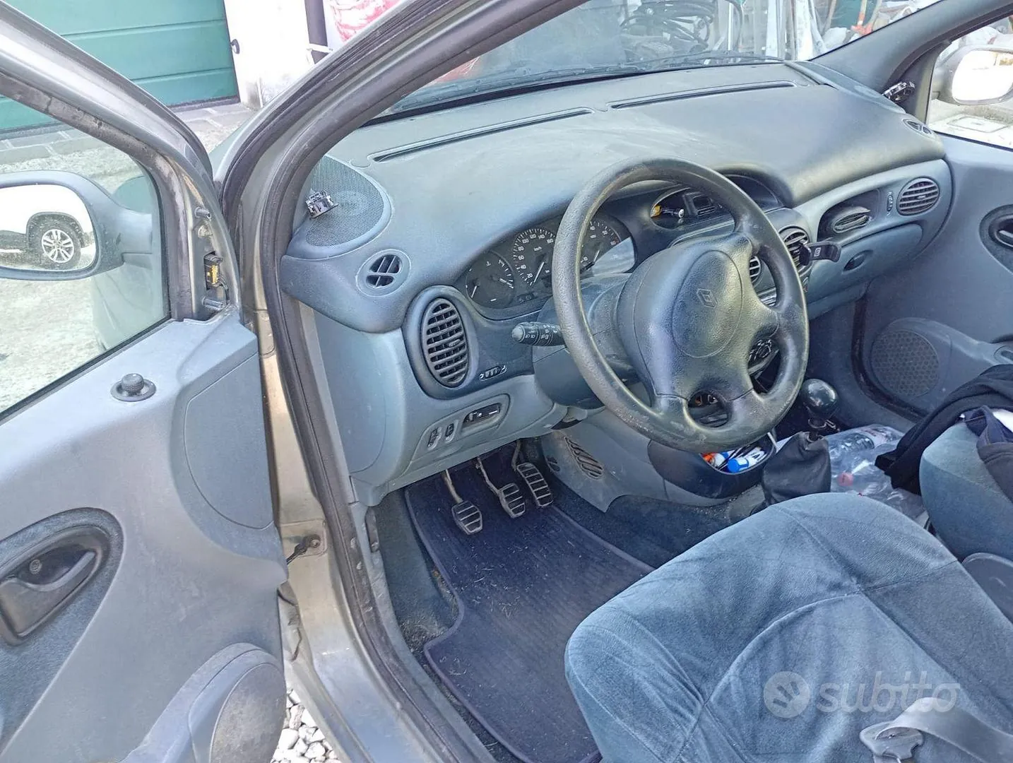 Renault Megane Scenic 1999 photo 2