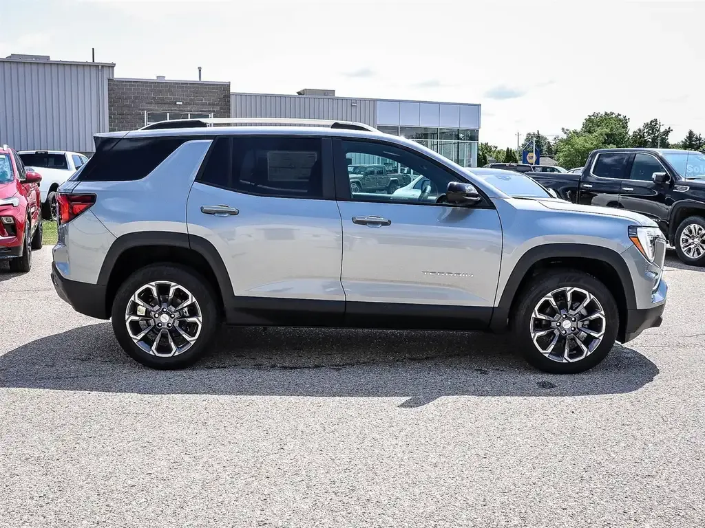 GMC Terrain 2027 photo 3