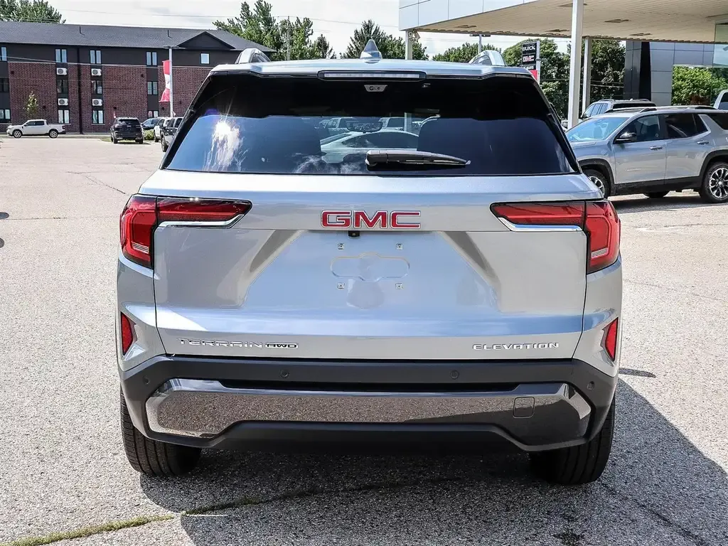 GMC Terrain 2027 photo 4