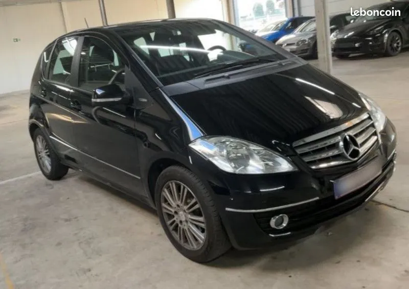 Mercedes-Benz A-Class 2011 photo 5