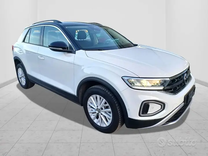Volkswagen T-Roc 2024 photo 3