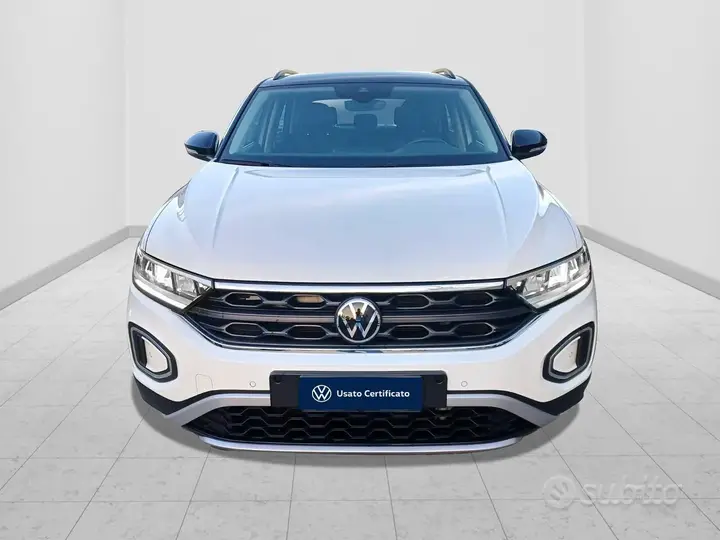 Volkswagen T-Roc 2024 photo 2
