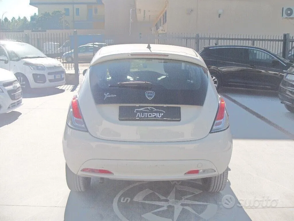 Lancia Ypsilon 2017 photo 4