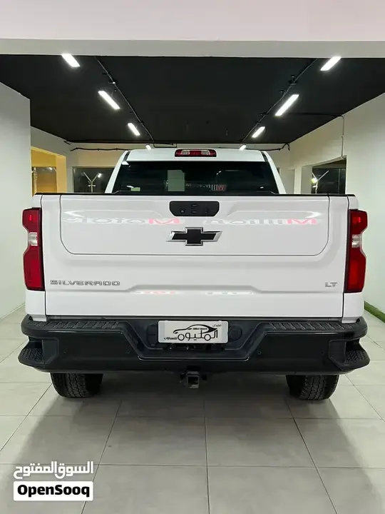 Chevrolet Silverado 2022 photo 4